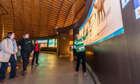 Imagen El Museo del Jurásico de Asturias celebra el Día de la Mujer y la Niña en la Ciencia con las Jornadas AstronoMUJA con Allande Stars y actividades para todos los públicos