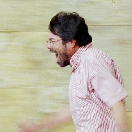 Cine. Un poeta