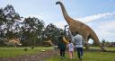 Imagen Del Triásico al Cretácico: una visita por los dinos del Jardín del MUJA